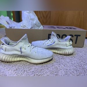 These are the “Yeezy boost 350 V2 butter’s” size 9 men’s they are used